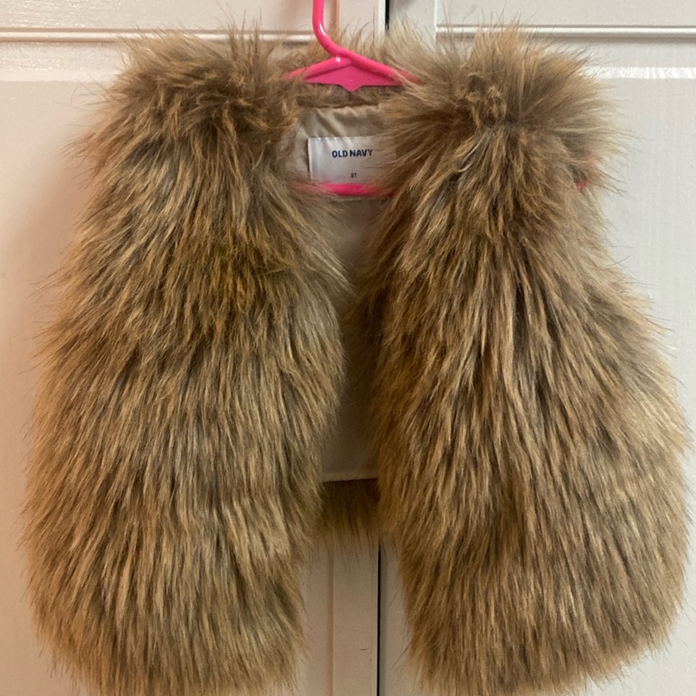 Kids Old Navy Faux Fur Vest Size 3T